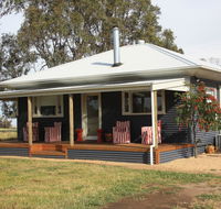 Rabbiters Hut - Accommodation Main Beach
