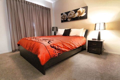 Casavino Luxury Villa - Accommodation Main Beach 32