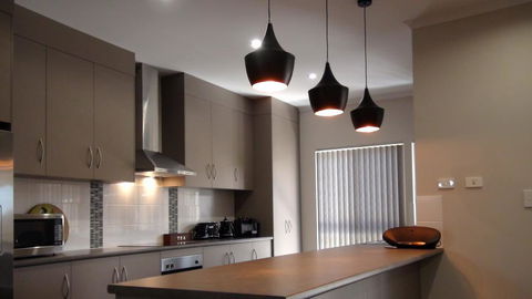 Casavino Luxury Villa - Accommodation Main Beach 20