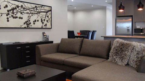 Casavino Luxury Villa - Accommodation Main Beach 39