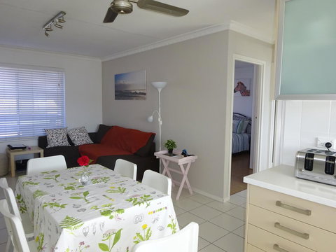Selene Holiday Apartment @West Beach - Accommodation Main Beach 0