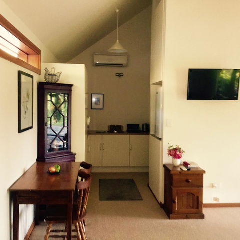 STUDIO ECHUNGA Adelaide Hills - Accommodation Main Beach 9