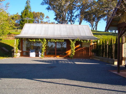 STUDIO ECHUNGA Adelaide Hills - Accommodation Main Beach 16