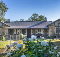 Stoneleigh Cottage Bed and Breakfast - Accommodation Main Beach