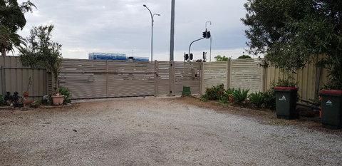 Unit In Marion - Accommodation Main Beach 2