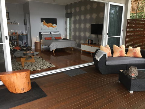 Smiths Lake House - Accommodation Main Beach 1