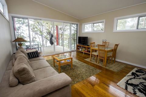 Smiths Lake House - Accommodation Main Beach 23