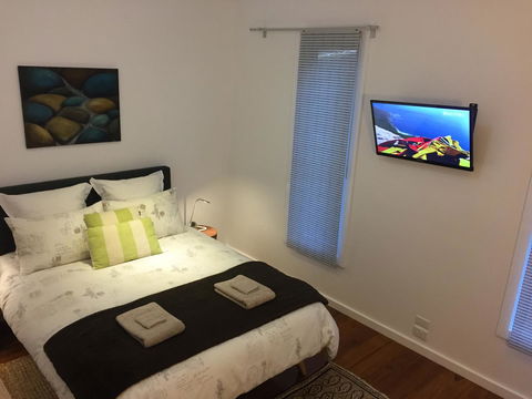 Smiths Lake House - Accommodation Main Beach 11