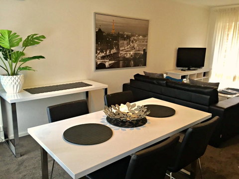 Adelaide DressCircle Apartments - Archer Street - Accommodation Main Beach 26