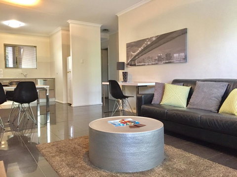 Adelaide DressCircle Apartments - Archer Street - Accommodation Main Beach 7