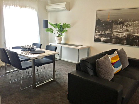 Adelaide DressCircle Apartments - Archer Street - Accommodation Main Beach 17