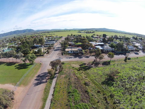 The Quorn-er House - Accommodation Main Beach 7
