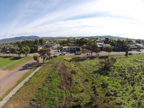 The Quorn-er House - Accommodation Main Beach 22