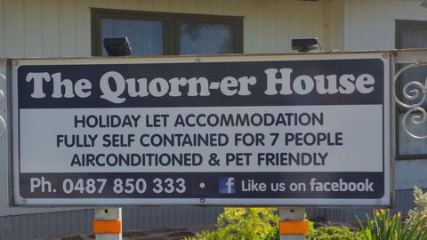 The Quorn-er House - Accommodation Main Beach 1