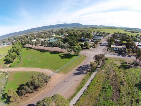 The Quorn-er House - Accommodation Main Beach 23