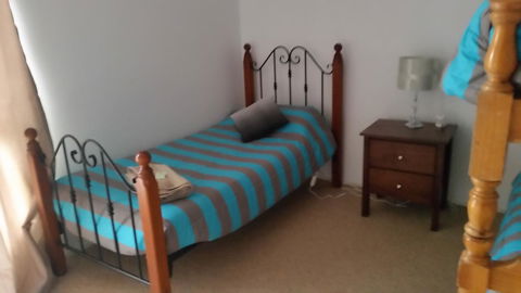 The Quorn-er House - Accommodation Main Beach 11