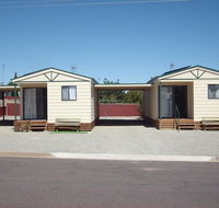Jacko's Holiday Cabins - Accommodation Main Beach