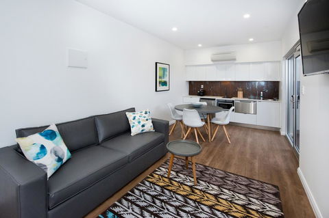 Loxton Courthouse Apartments - Accommodation Main Beach 3