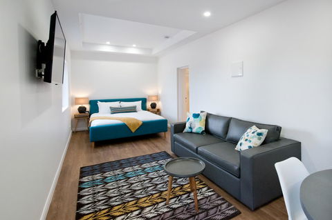 Loxton Courthouse Apartments - Accommodation Main Beach 1