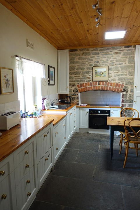 Amy\'s House Bed & Breakfast - Accommodation Main Beach 36