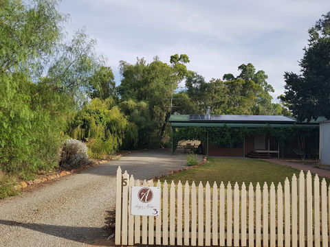 Amy\'s House Bed & Breakfast - Accommodation Main Beach 27