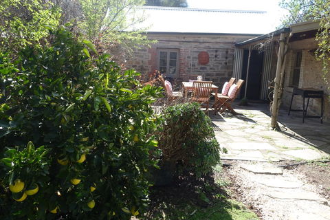 Amy\'s House Bed & Breakfast - Accommodation Main Beach 39