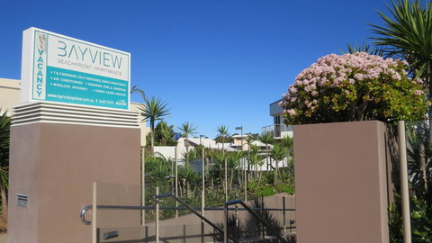 Bayview Beachfront Apartments, In Town Right On The Beach - Accommodation Main Beach 16