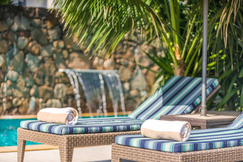 Bayview Beachfront Apartments, In Town Right On The Beach - Accommodation Main Beach 4