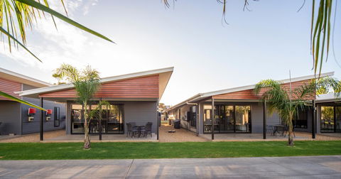 Paringa Resort - Accommodation Main Beach 11