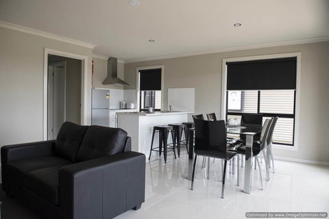 Paringa Resort - Accommodation Main Beach 6