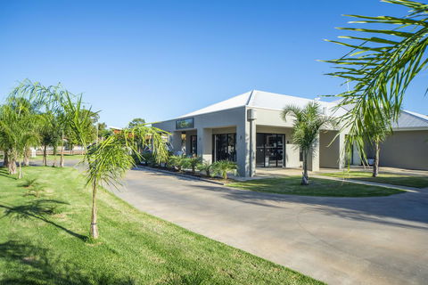 Paringa Resort - Accommodation Main Beach 15