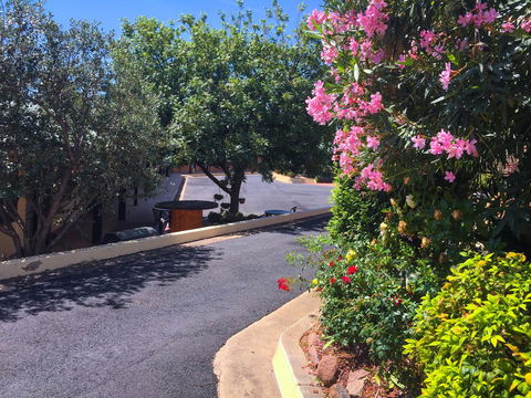 Ten Dollar Town Motel - Accommodation Main Beach 20