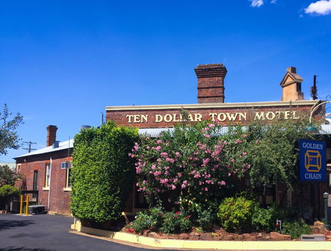 Ten Dollar Town Motel - Accommodation Main Beach 24