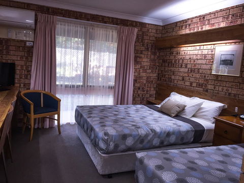 Ten Dollar Town Motel - Accommodation Main Beach 5