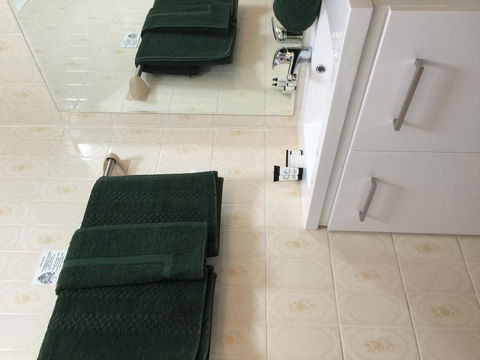 Ten Dollar Town Motel - Accommodation Main Beach 8