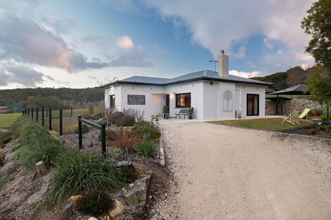 Esto House - Accommodation Main Beach 20