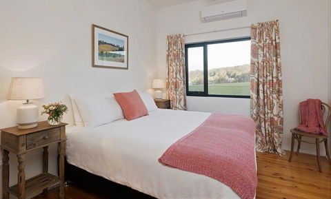 Esto House - Accommodation Main Beach 10