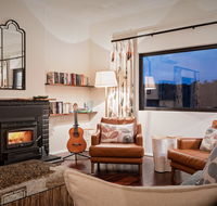 Esto house - Accommodation Main Beach