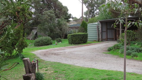 The Pig And Whistle - Accommodation Main Beach 15