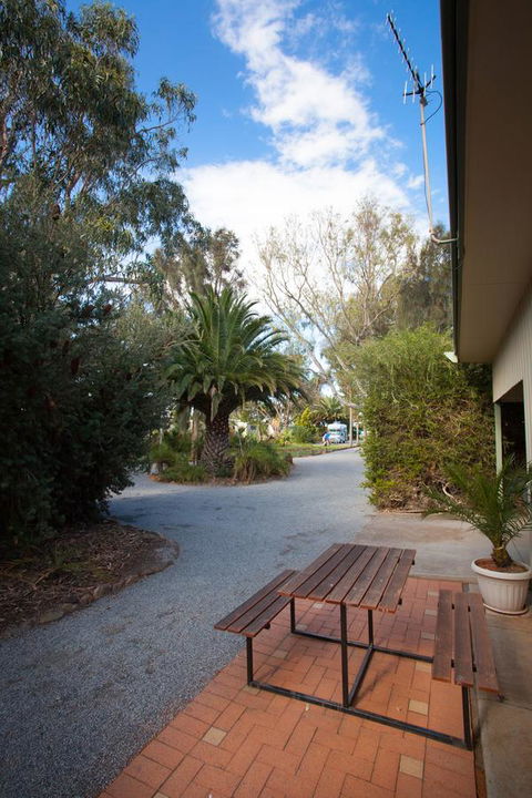 Modra\'s Apartments - Accommodation Main Beach 8