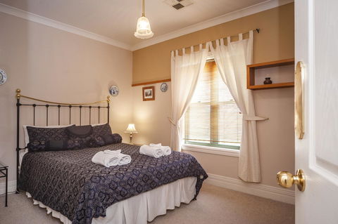 Angaston Saleyards Luxury Accommodation - Accommodation Main Beach 2
