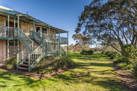 Angaston Saleyards Luxury Accommodation - Accommodation Main Beach 11