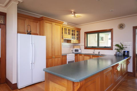 Angaston Saleyards Luxury Accommodation - Accommodation Main Beach 18