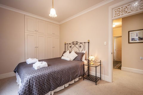 Angaston Saleyards Luxury Accommodation - Accommodation Main Beach 16