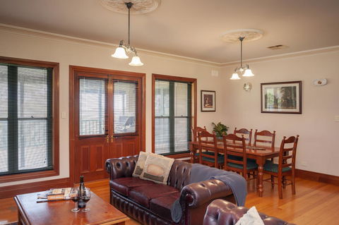 Angaston Saleyards Luxury Accommodation - Accommodation Main Beach 7