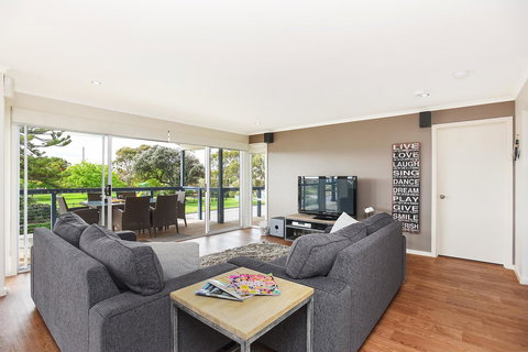 'Hope House' - Encounter Bay - Accommodation Main Beach 6