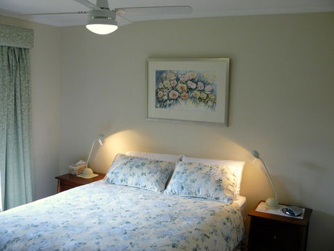Camawald Coonawarra Cottage B&B - Accommodation Main Beach 6