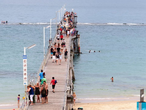 McCloud House - Accommodation Main Beach 7