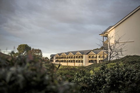 Novotel Barossa Valley Resort - Accommodation Main Beach 6