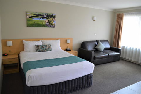 Bathurst Motor Inn - Accommodation Main Beach 2